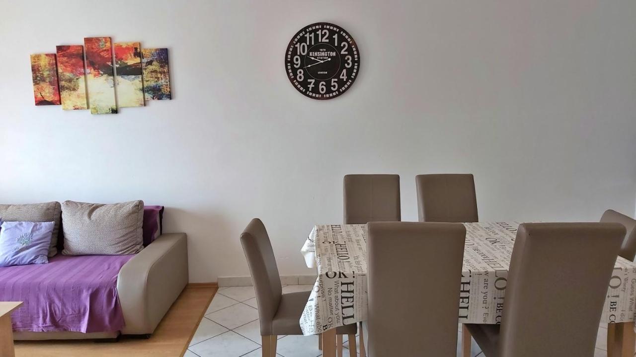 Apartments Zvone 奥米什 外观 照片
