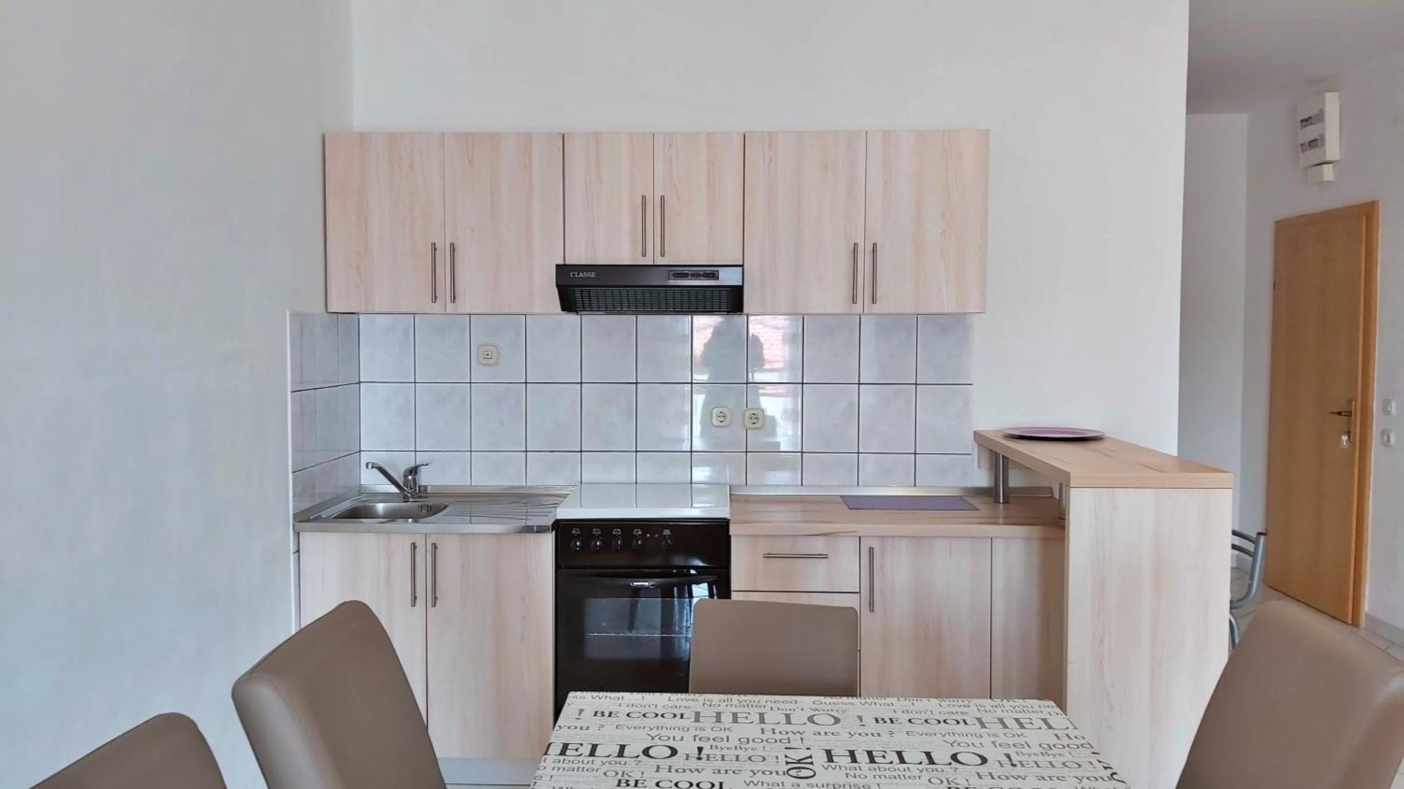 Apartments Zvone 奥米什 客房 照片