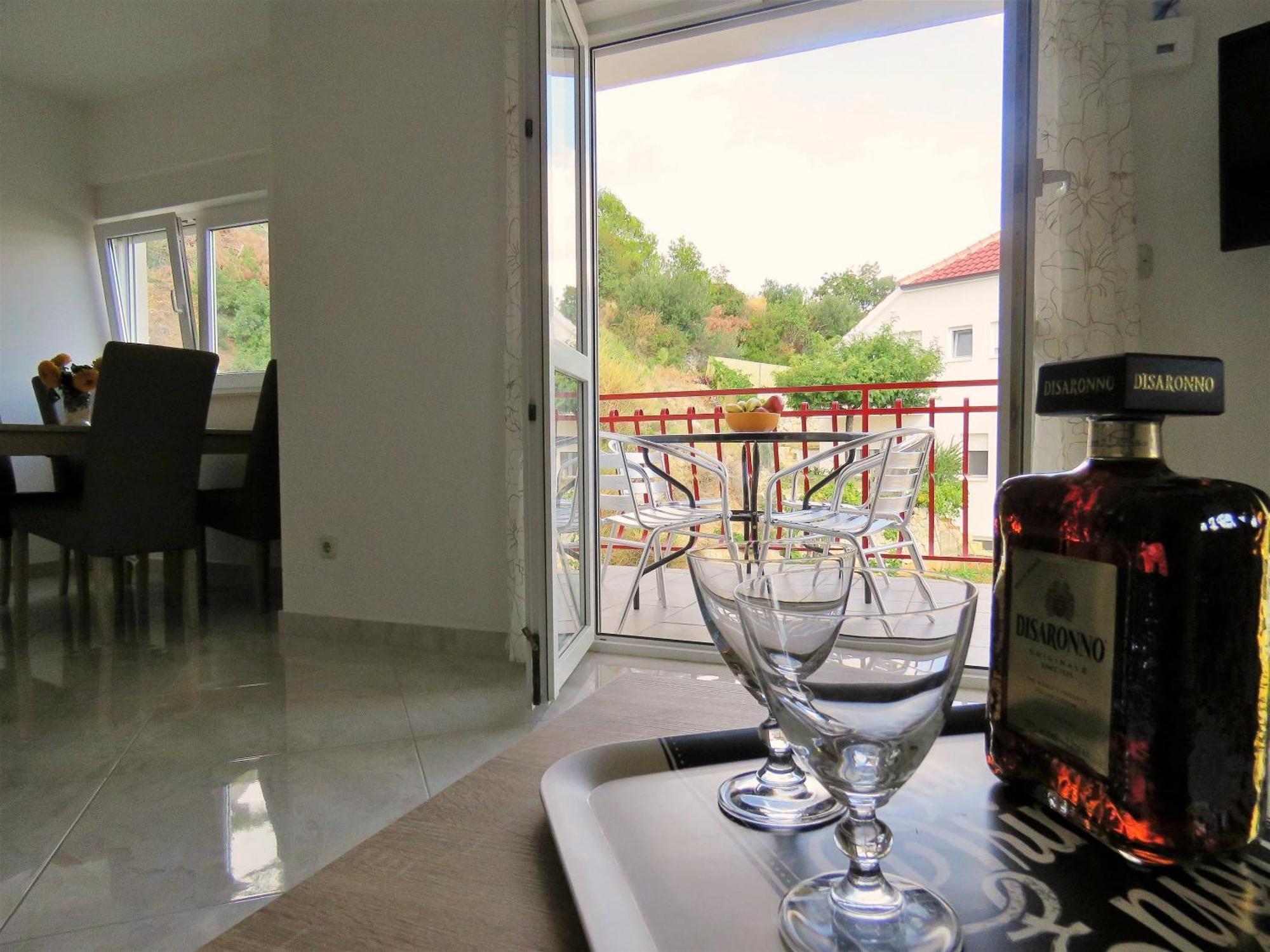 Apartments Zvone 奥米什 客房 照片