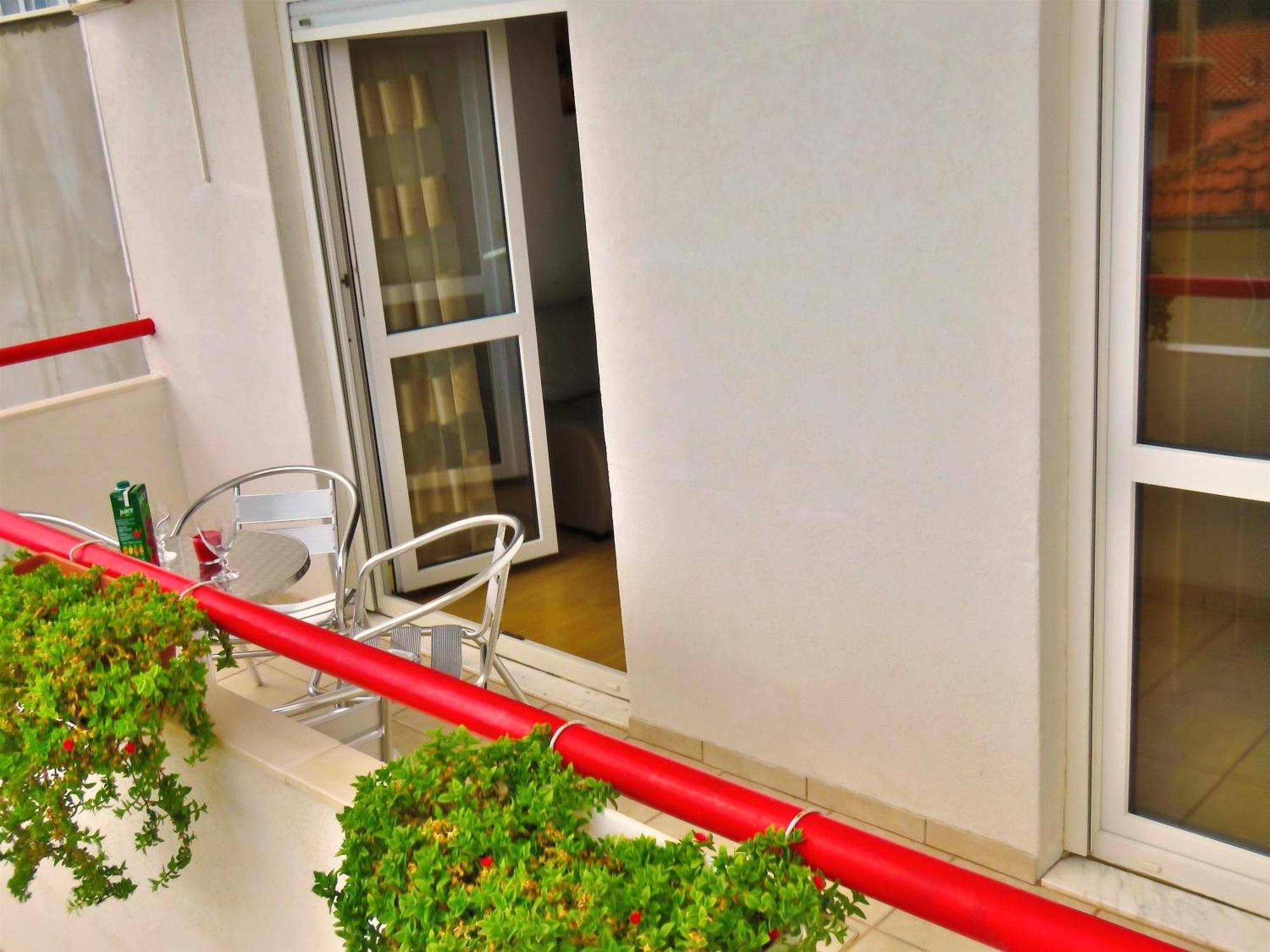 Apartments Zvone 奥米什 客房 照片
