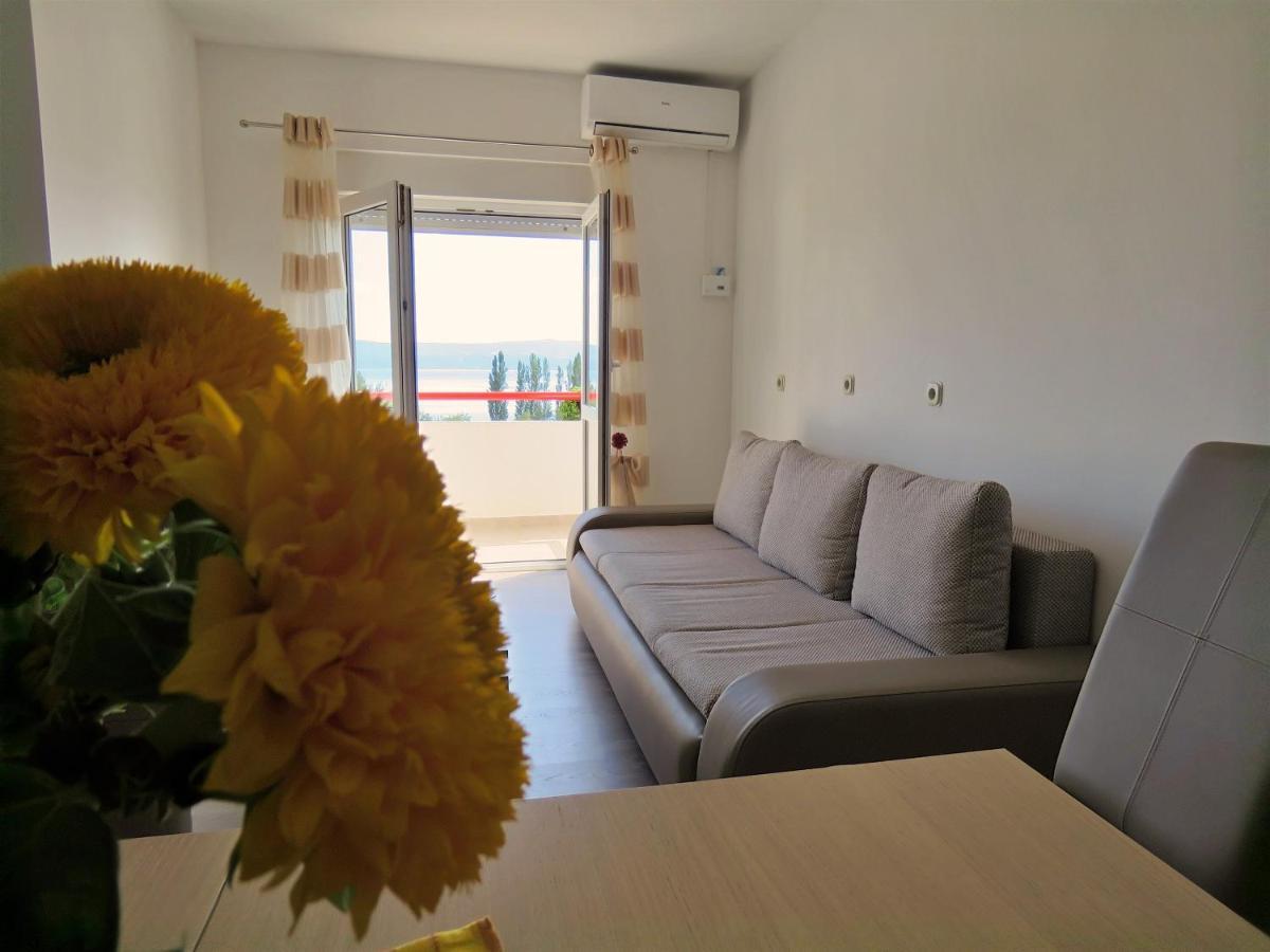 Apartments Zvone 奥米什 外观 照片