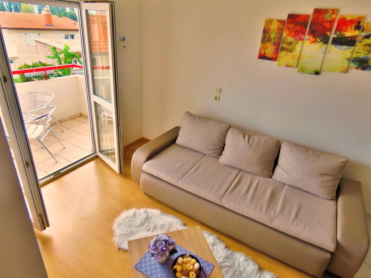 Apartments Zvone 奥米什 外观 照片