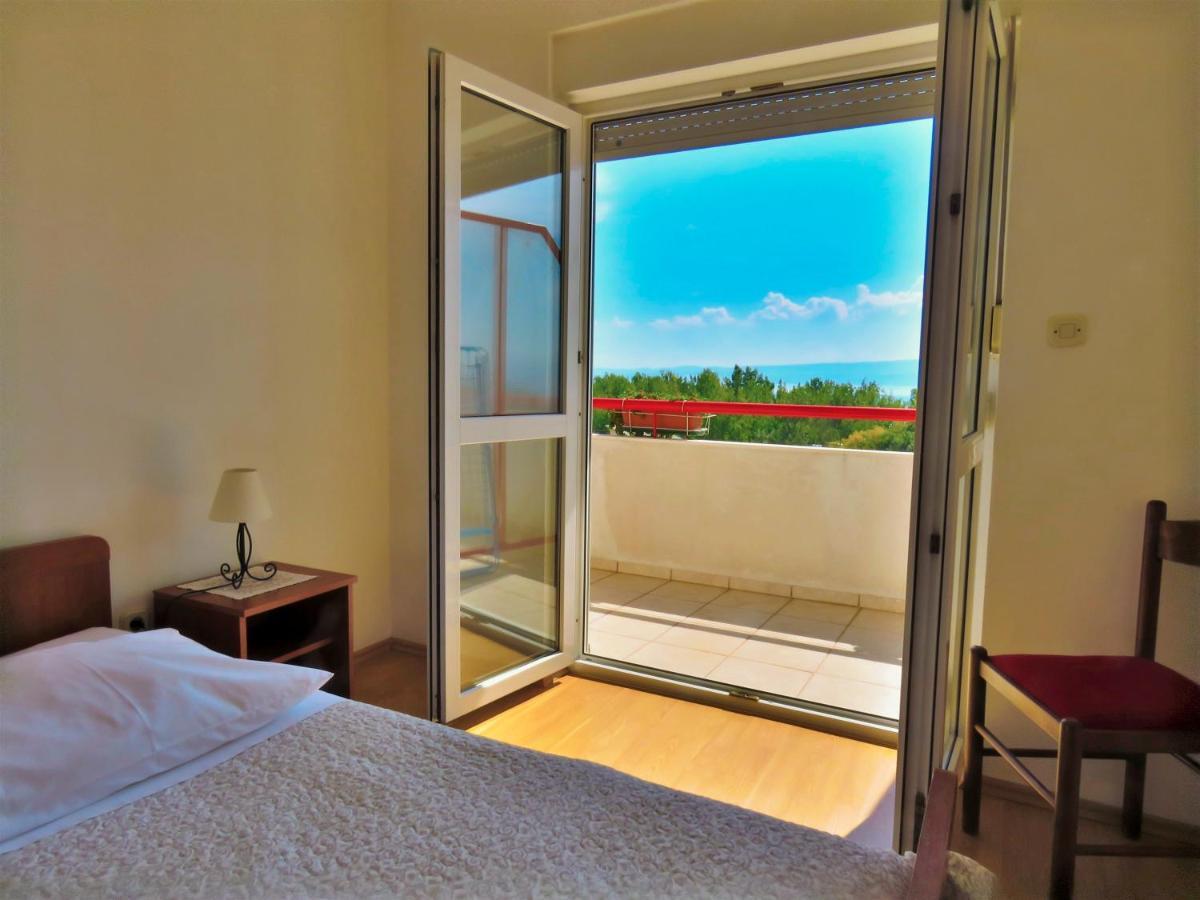 Apartments Zvone 奥米什 外观 照片