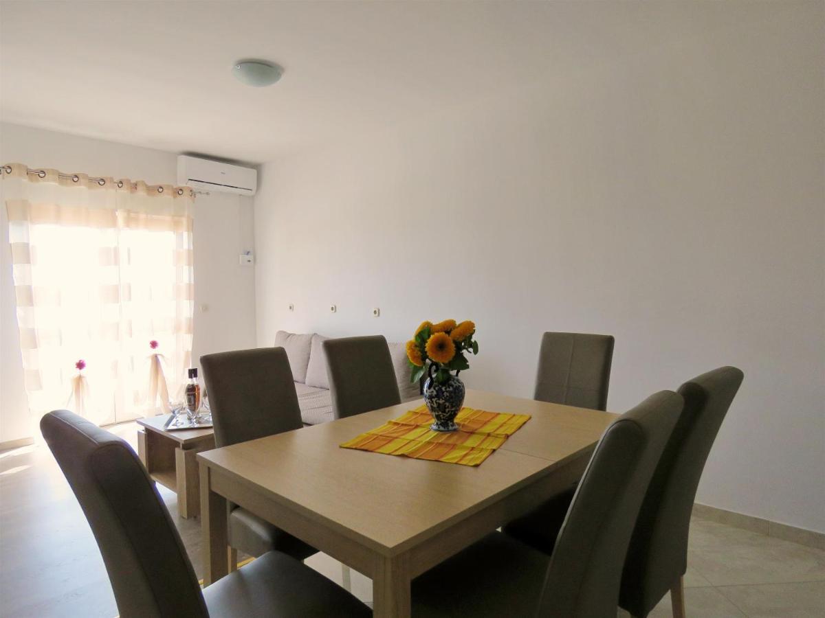 Apartments Zvone 奥米什 外观 照片